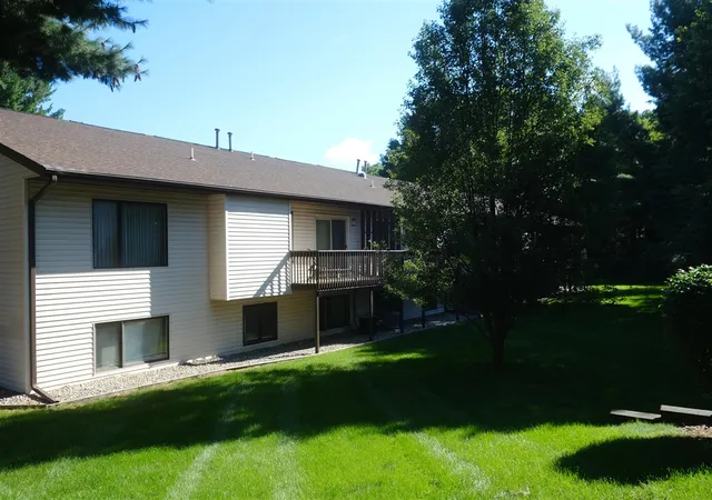 3rd image of 2662 Stonehaven Dr, Wyoming, MI 49519 | MLS# 70554389
