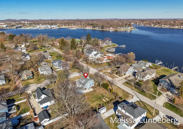 Homes for sale in Spring Lake, MI | 220 Barber St, Spring Lake, MI 49456 | MLS# 70523073
