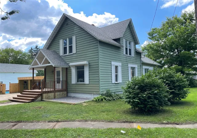 Homes for sale in Watervliet, MI | 214 Sutherland Ave, Watervliet, MI 49098 | MLS# 70489729