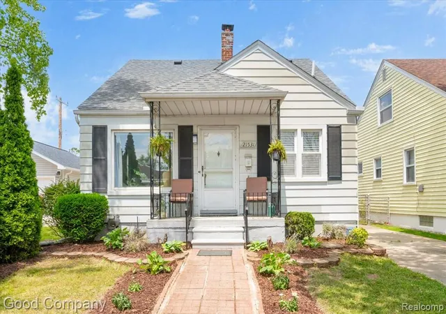 Homes for sale in Saint Clair Shores, MI | 21531 Avalon St, Saint Clair Shores, MI 48080 | MLS# 61008042