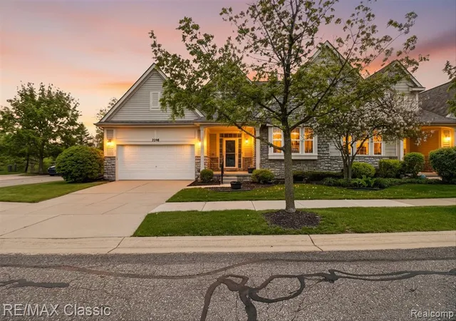 Homes for sale in Commerce Township, MI | 2298 Calibouge #32, Commerce Township, MI 48382 | MLS# 60991556