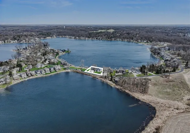 44th image of 459 Treasure Island Dr, Mattawan, MI 49071 | MLS# 70524216