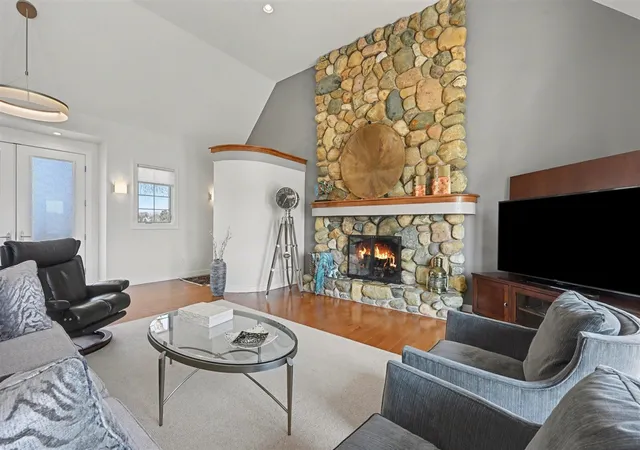 5th image of 459 Treasure Island Dr, Mattawan, MI 49071 | MLS# 70524216