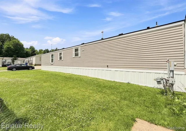 Homes for sale in Davisburg, MI | 17121 Julie Dr, Davisburg, MI 48350 | MLS# 61010724