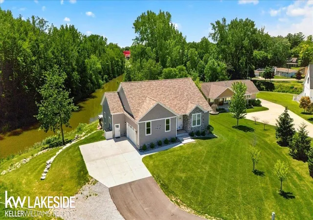 Homes for sale in Caseville, MI | 6695 West St, Caseville, MI 48725 | MLS# 50209490