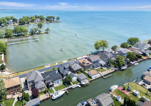 Homes for sale in Saint Clair Shores, MI | 22640 Wildwood St, Saint Clair Shores, MI 48081 | MLS# 50212781
