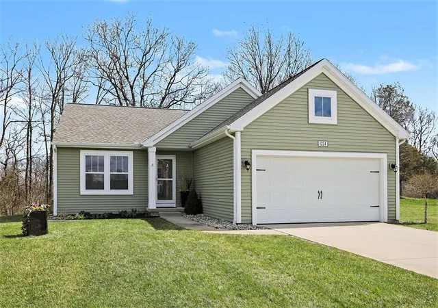 1st image of 1224 Crystal Way Ct, Middleville, MI 49333 | MLS# 70523804