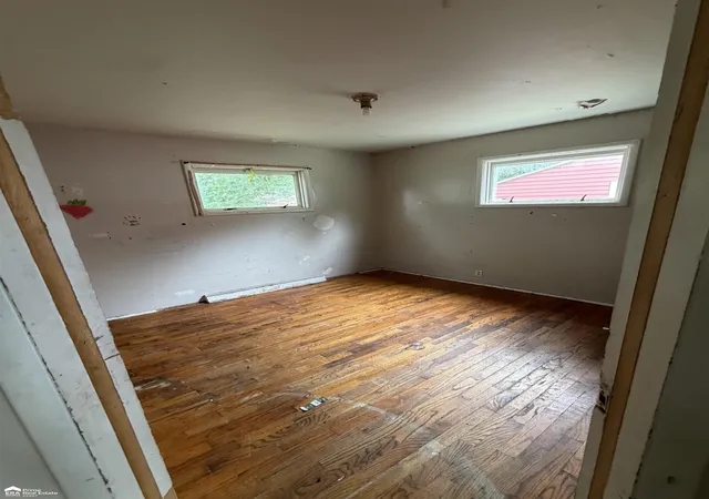 3rd image of 3113 Mackin Rd, Flint, MI 48504 | MLS# 50213872