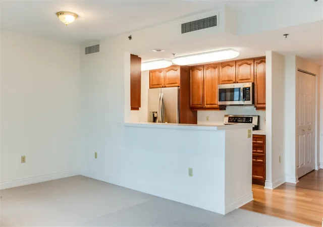 Homes for sale in Grand Rapids, MI | 99 Campau Cir #1907, Grand Rapids, MI 49503 | MLS# 70510679