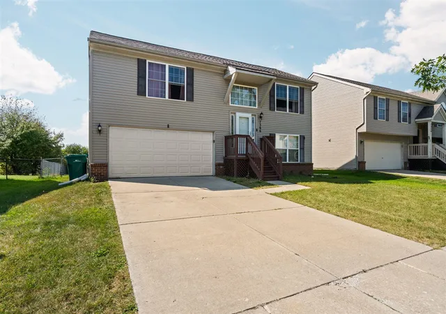 Photo 2 of Single family home for sale at 7366 Maplelawn Dr, Ypsilanti, MI 48197 | MLS# 70534102 | Listing updated on 2026-06-05