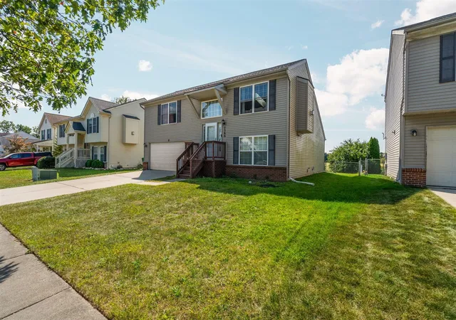 Photo 3 of Single family home for sale at 7366 Maplelawn Dr, Ypsilanti, MI 48197 | MLS# 70534102 | Listing updated on 2026-06-05