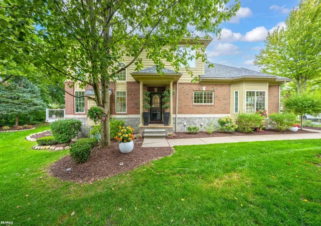 Photo 2 of Sale Pending at 53183 Celtic Dr, Shelby Township, MI 48315 | MLS# 50220079 | Listing updated on 2026-09-14