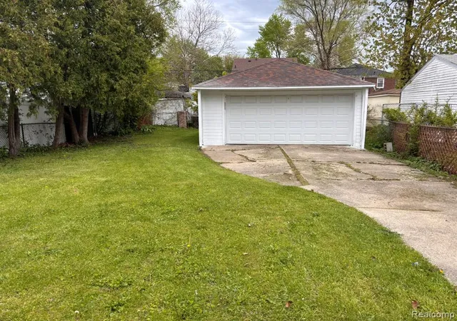 4th image of 5797 E Outer Dr, Detroit, MI 48234 | MLS# 60990282