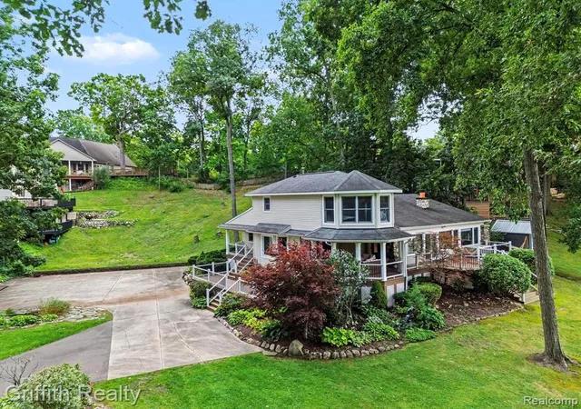 1st image of 4550 Clifford Rd, Brighton, MI 48116 | MLS# 61020377