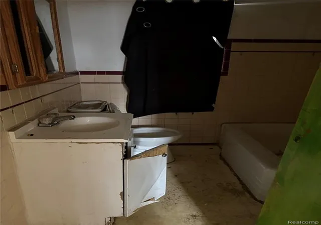 Photo 4 of Single family home for sale at 11316 College St, Detroit, MI 48205 3288 | MLS# 61003815 | Listing updated on 2026-09-17
