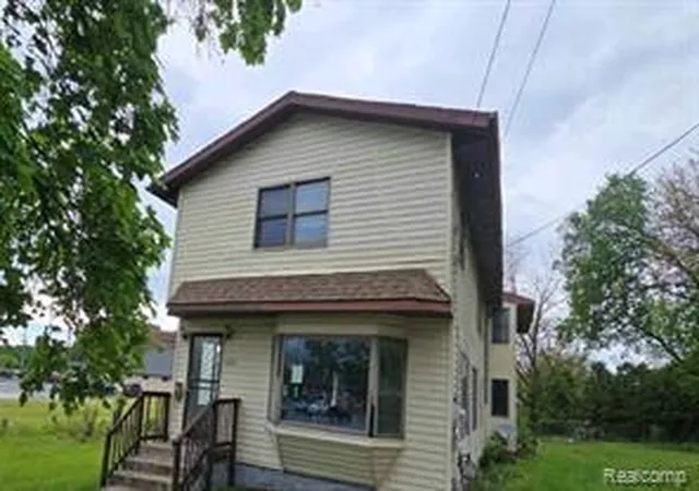 Homes for sale in Jackson, MI | 1210 Deyo St, Jackson, MI 49201 | MLS# 61009809