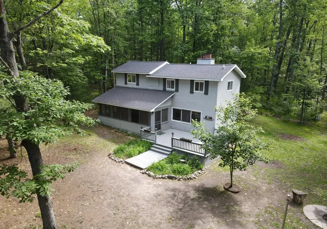 4th image of 11870 Bayer Rd, Roscommon, MI 48653 | MLS# 70541573