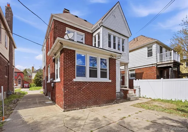 Photo 4 of Single family home for sale at 4031 Pasadena St, Detroit, MI 48238 2631 | MLS# 61024559 | Listing updated on 2026-09-21