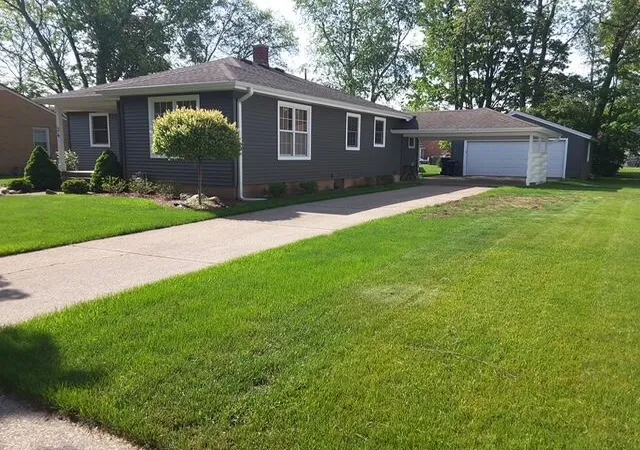 Photo 2 of Sale Pending at 34 E 30th St, Holland, MI 49423 | MLS# 70555120 | Listing updated on 2026-08-30