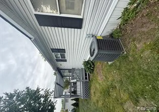 3rd image of 43505 Charlemagne Ave, Sterling Heights, MI 48314 | MLS# 61007173