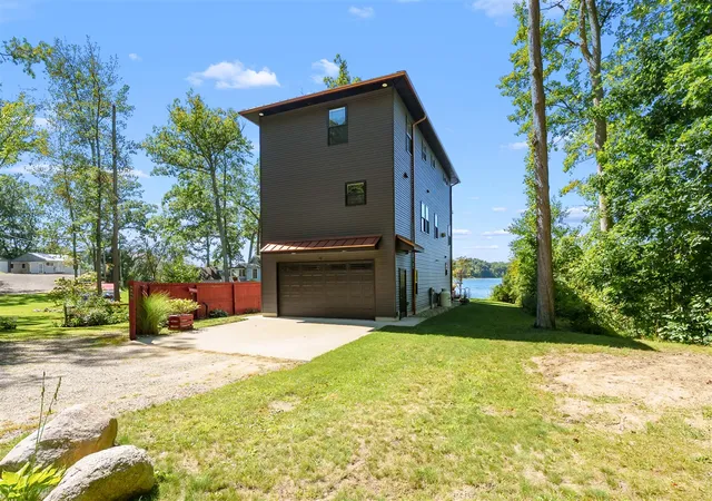 Photo 3 of Sale Pending at 6840 Flower Dr, Delton, MI 49046 | MLS# 70554479 | Listing updated on 2026-09-24