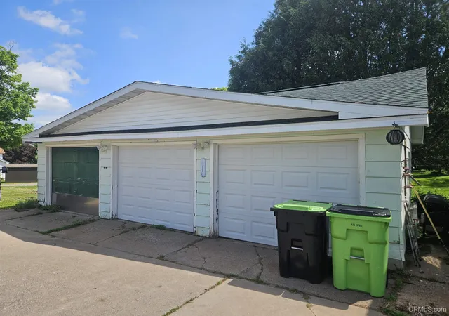 Homes for sale in Crystal Falls, MI | 912 Erie Ave, Crystal Falls, MI 49920 | MLS# 50210422