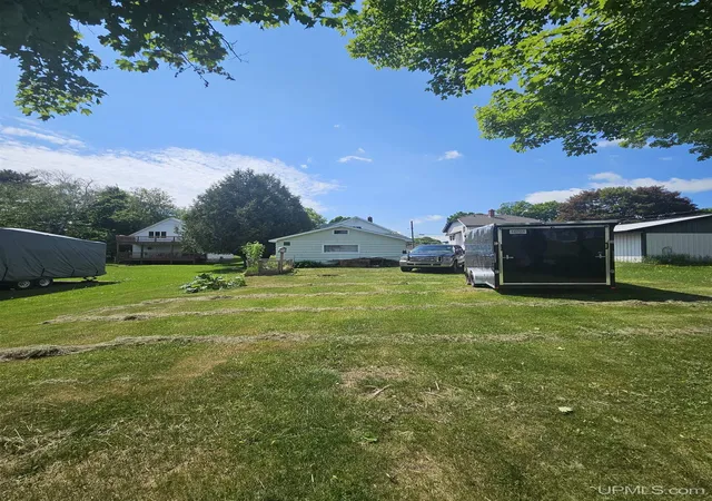 5th image of 912 Erie Ave, Crystal Falls, MI 49920 | MLS# 50210422