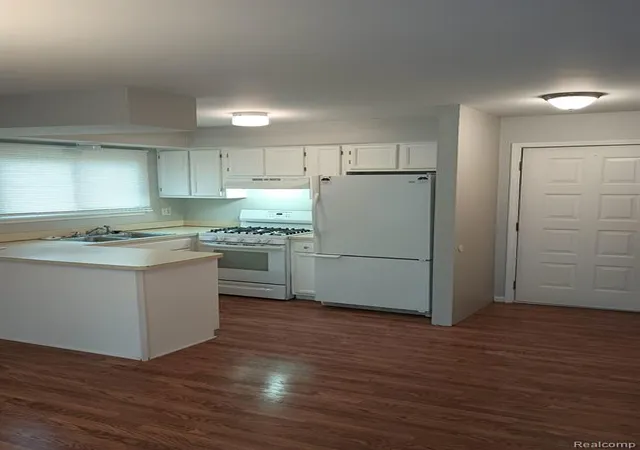 Photo 4 of Condominium at 48600 Sugarbush Rd, Chesterfield, MI 48047 | MLS# 60997512 | | Sold on 2026-06-19
