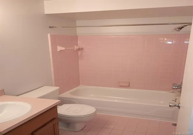 Photo 5 of Condominium at 48600 Sugarbush Rd, Chesterfield, MI 48047 | MLS# 60997512 | | Sold on 2026-06-19