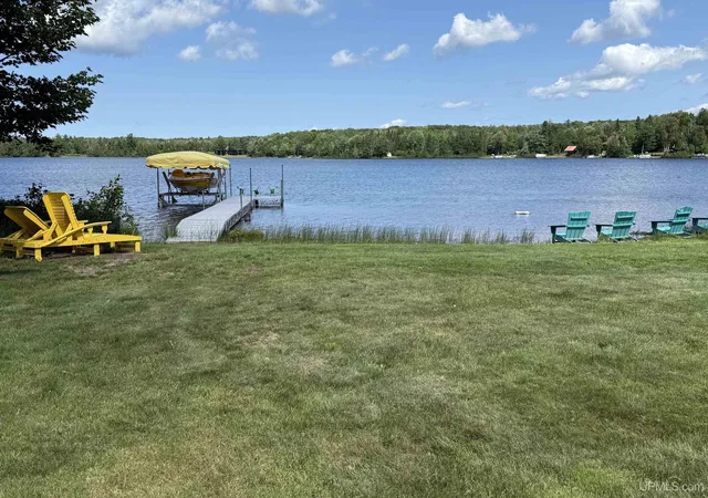Photo 3 of Single family home for sale at 6590 Crescent Beach Rd, Toivola, MI 49965 | MLS# 50215924 | Listing updated on 2026-07-23