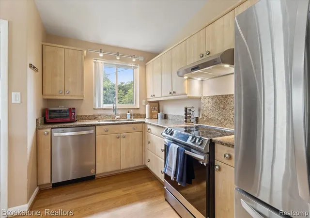 Homes for sale in Oak Park, MI | 24210 Beverly St, Oak Park, MI 48237 | MLS# 61004687