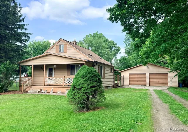 Homes for sale in Burton, MI | 2386 Egleston Ave, Burton, MI 48509 | MLS# 61002341