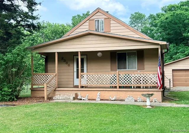Homes for sale in Burton, MI | 2386 Egleston Ave, Burton, MI 48509 | MLS# 61002341