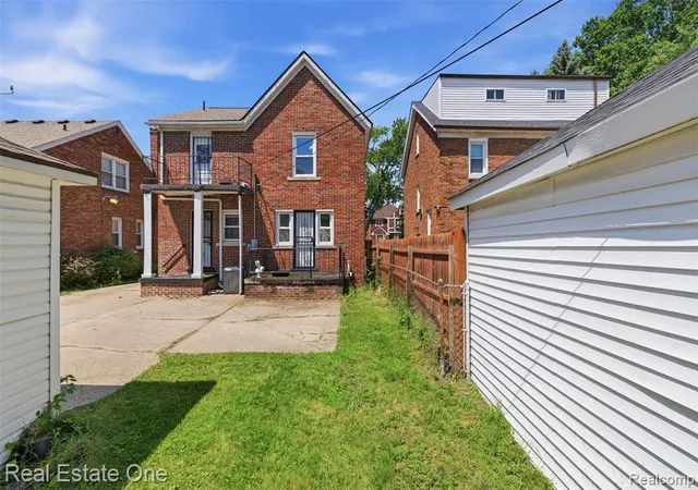 41st image of 18410 Monica St, Detroit, MI 48221 2128 | MLS# 61010119