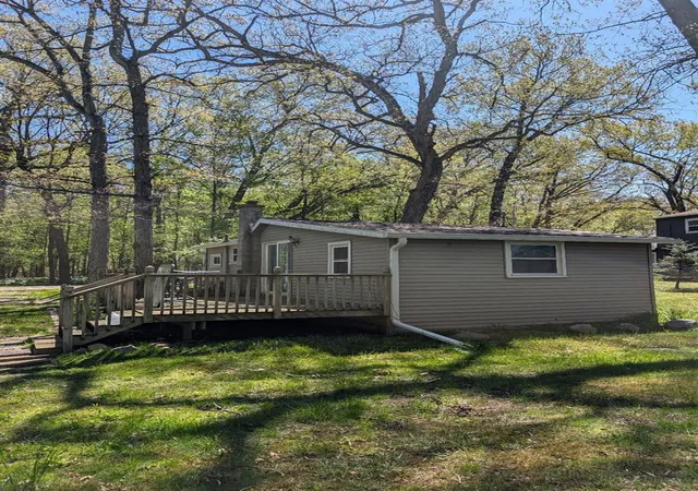 Photo 3 of Single family home for sale at 216 Portage Lake Rd, Munith, MI 49259 | MLS# 70506471 | Listing updated on 2026-08-04