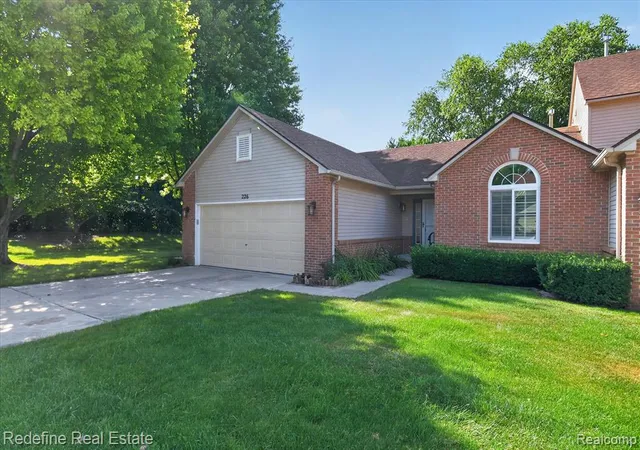 2nd image of 226 Crestlawn Dr, Whitmore Lake, MI 48189 | MLS# 61017244