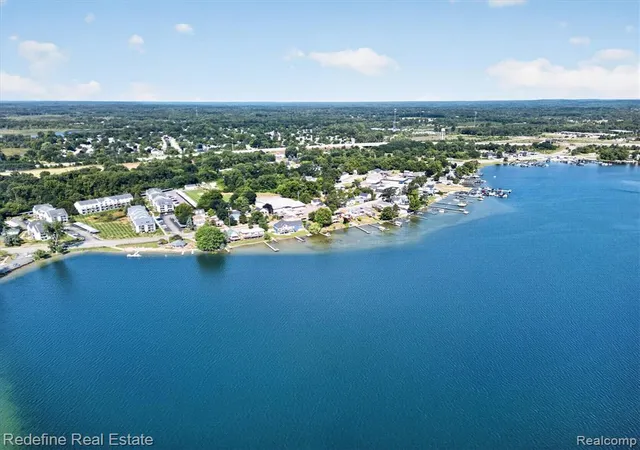 39th image of 226 Crestlawn Dr, Whitmore Lake, MI 48189 | MLS# 61017244