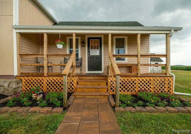 Photo 2 of Single family home for sale at 4931 W Sanilac Rd, Marlette, MI 48453 | MLS# 61014401 | Listing updated on 2026-09-13