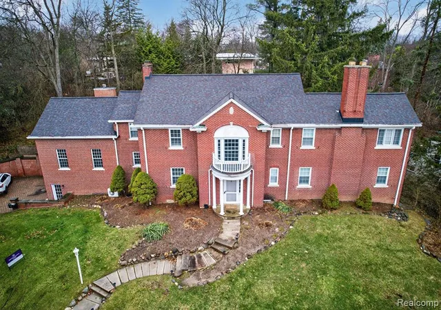Photo 3 of Mansion for sale at 2307 Hill St, Ann Arbor, MI 48104 2651 | MLS# 60975087 | Listing updated on 2026-09-12