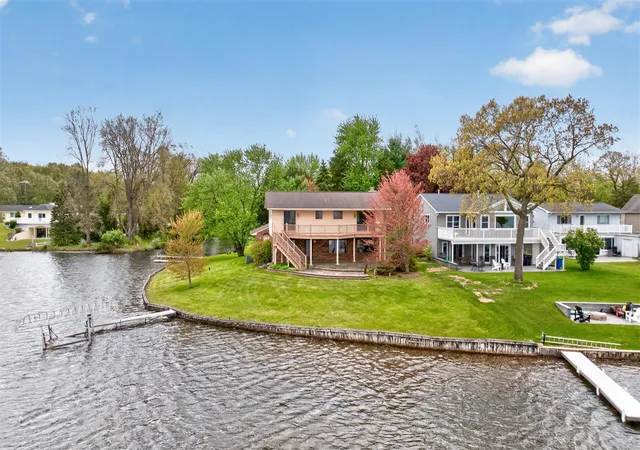 4th image of 332 Riviera Dr, Brooklyn, MI 49230 | MLS# 70531901