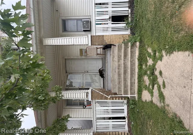 Photo 3 of Single family home for sale at 8095 Smart St, Detroit, MI 48210 1817 | MLS# 61025099 | Listing updated on 2026-08-31