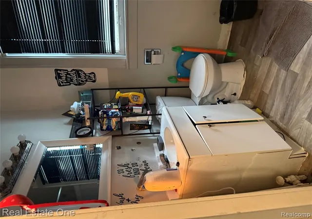 Photo 6 of Single family home for sale at 8095 Smart St, Detroit, MI 48210 1817 | MLS# 61025099 | Listing updated on 2026-08-31
