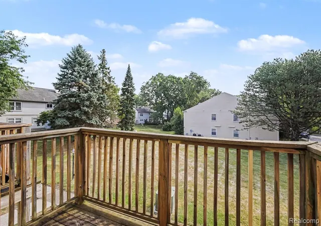 17th image of 833 Bloomfield Village Blvd #G, Auburn Hills, MI 48326 | MLS# 61020088
