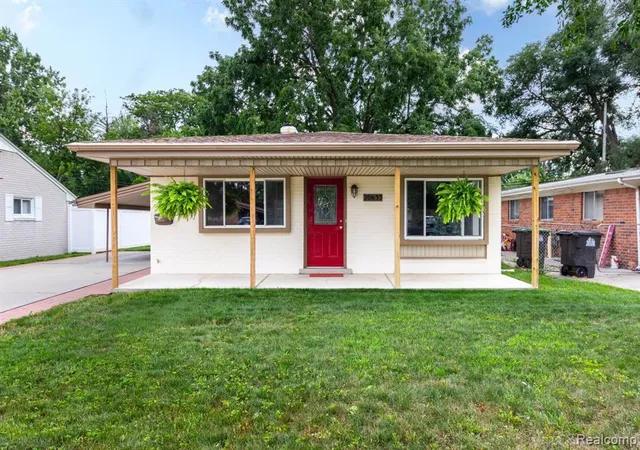 Photo 1 of Sale Pending at 20633 Lockwood St, Taylor, MI 48180 2982 | MLS# 61014143 | Listing updated on 2026-08-25