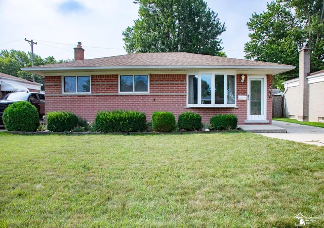 Photo 1 of Sale Pending at 2077 Pagel Ave, Lincoln Park, MI 48146 | MLS# 50219620 | Listing updated on 2026-09-03