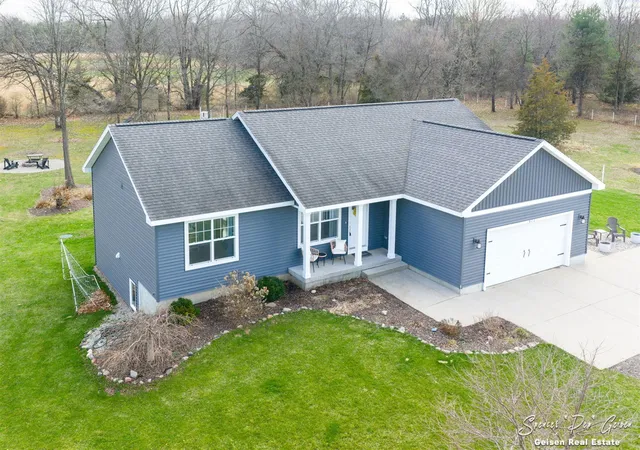 Homes for sale in Belding, MI | 9701 Coyote Trl, Belding, MI 48809 | MLS# 70523317