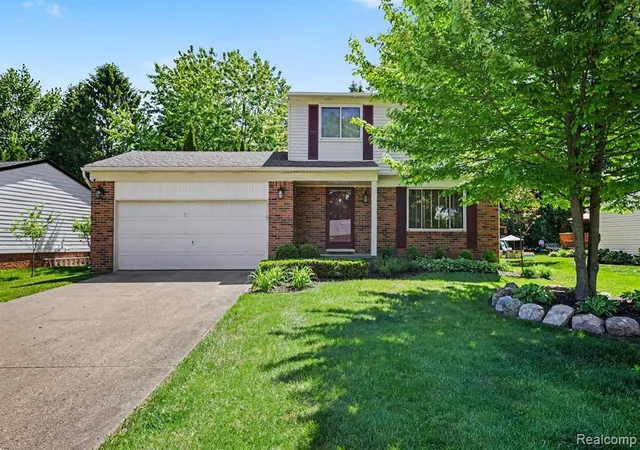 1st image of 1683 Dancer Dr, Rochester Hills, MI 48307 3312 | MLS# 60998623