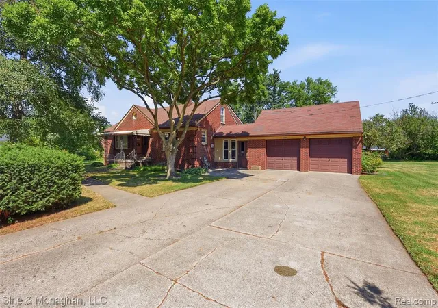 1st image of 15801 E 11 Mile Rd, Roseville, MI 48066 | MLS# 61018682
