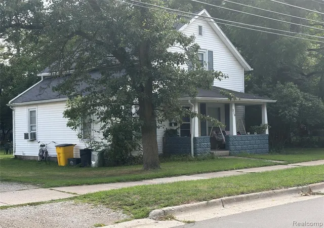 2nd image of 319 1st St, Rochester, MI 48307 | MLS# 61021814