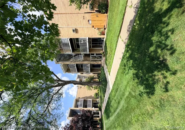 Photo 4 of Condo for sale at 4913 Crooks Rd #G4, Royal Oak, MI 48073 1249 | MLS# 61009442 | Listing updated on 2026-08-30